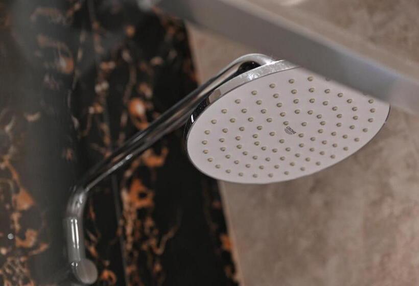 پانسیون Il Luzzu   More Room For You!