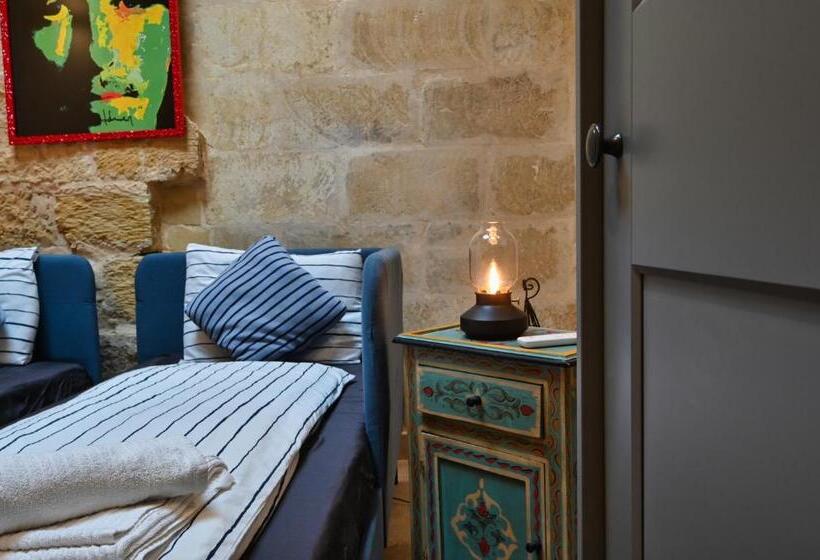 پانسیون Il Luzzu   More Room For You!