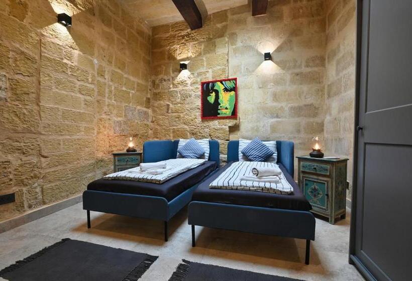 پانسیون Il Luzzu   More Room For You!