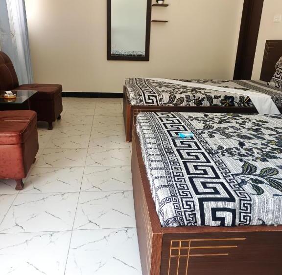 پانسیون Jinnah Inn Guest House