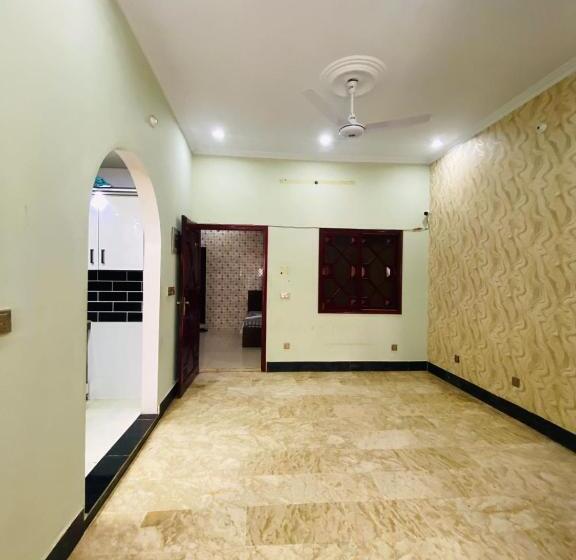 پانسیون Jinnah Inn Guest House