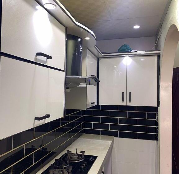 پانسیون Jinnah Inn Guest House