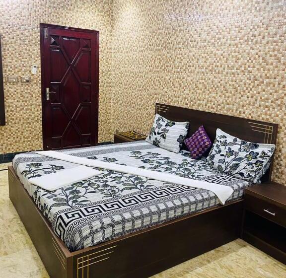 پانسیون Jinnah Inn Guest House