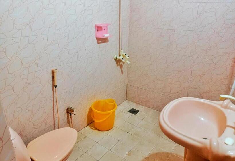 پانسیون Jinnah Inn Guest House