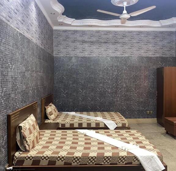 پانسیون Jinnah Inn Guest House