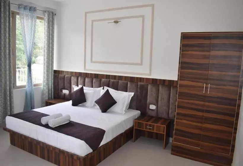 Chopta House Hotel And Restaurant