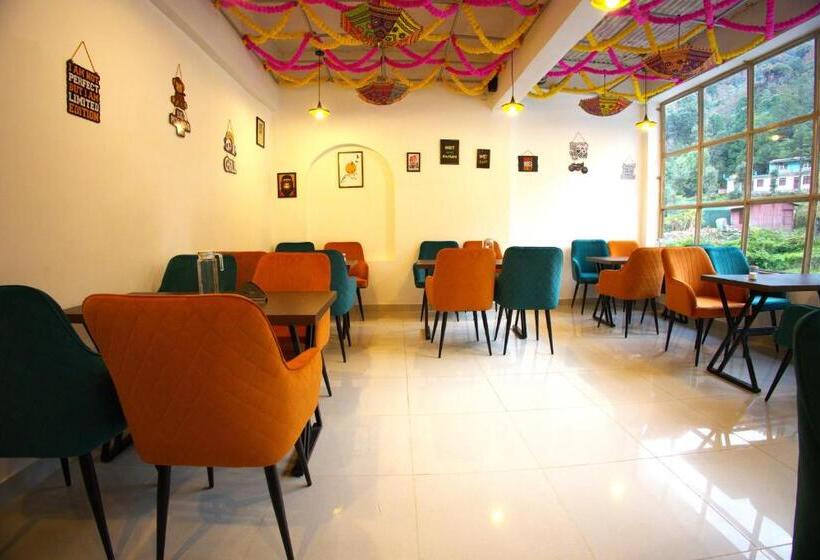 Chopta House Hotel And Restaurant