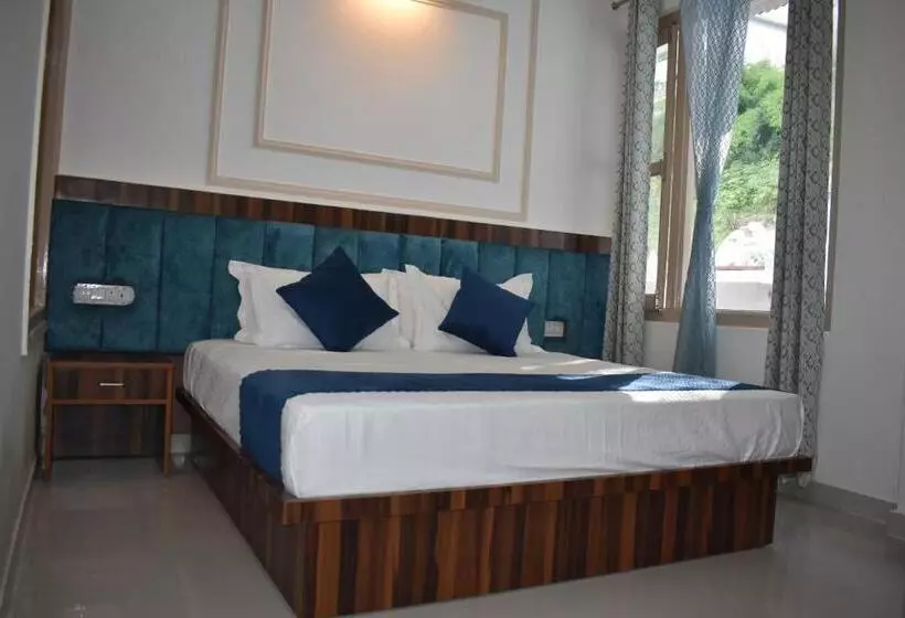 Chopta House Hotel And Restaurant