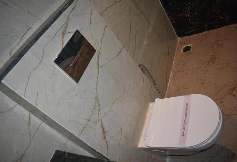 Chopta House Hotel And Restaurant