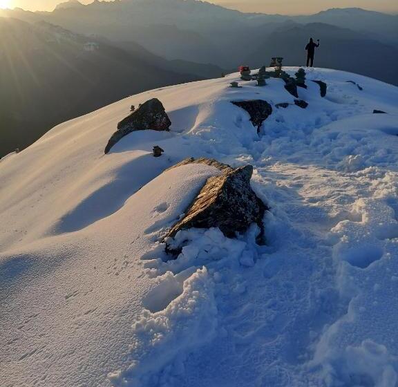 Chopta House Hotel And Restaurant