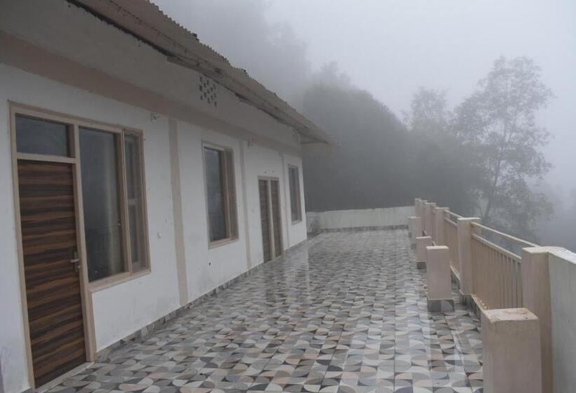 Chopta House Hotel And Restaurant