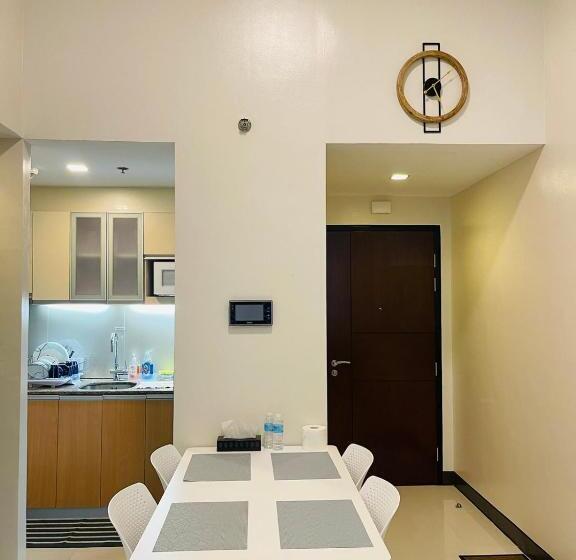 Cozy Condo By The Beach