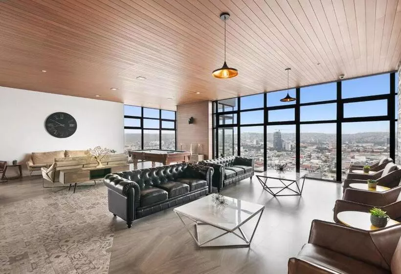Downtown Apartment With Balcony City View, Gym & Lounge