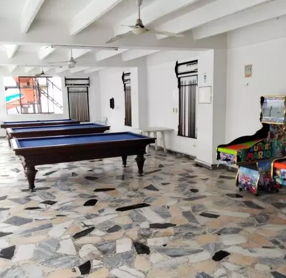 ホテル Buenos Aires Club Inn