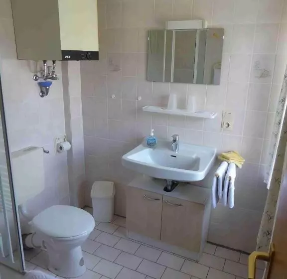 Hotelli Landgasthof Lüder