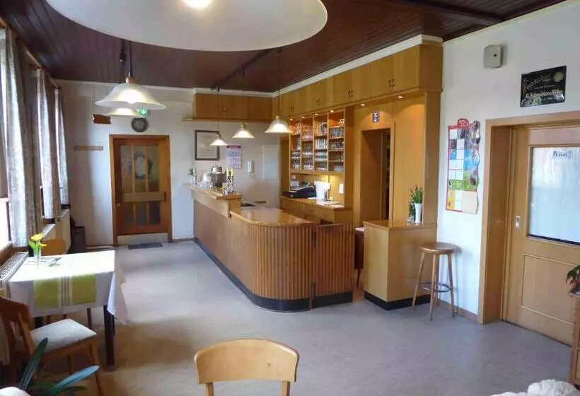 Hotelli Landgasthof Lüder