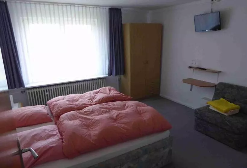 Hotelli Landgasthof Lüder