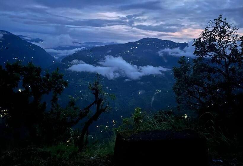 Отель Norbulingka Retreat