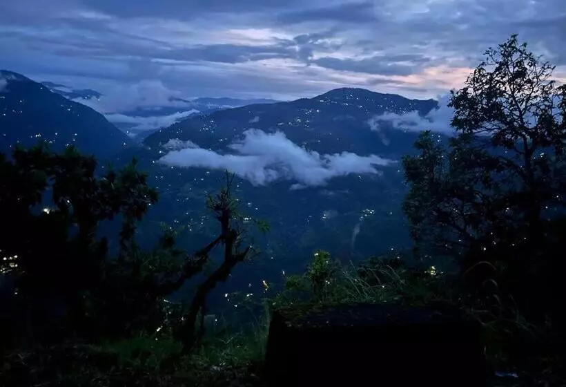 Hotelli Norbulingka Retreat