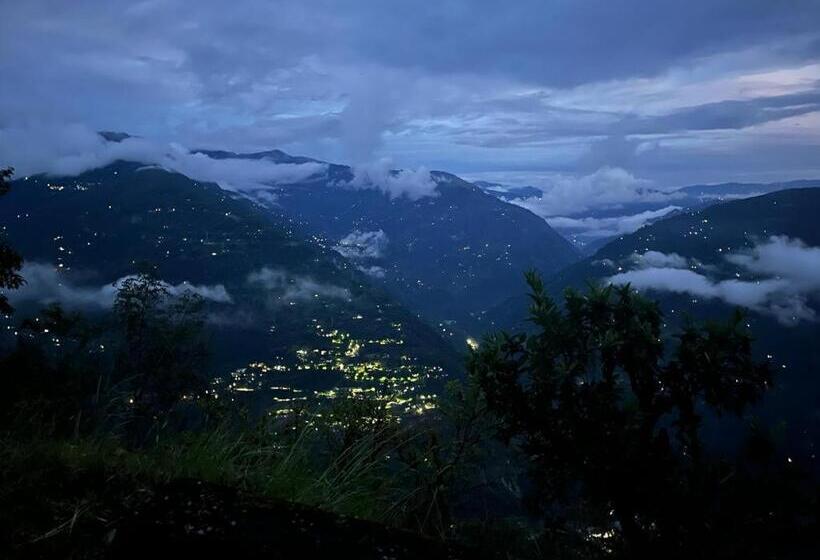 Отель Norbulingka Retreat