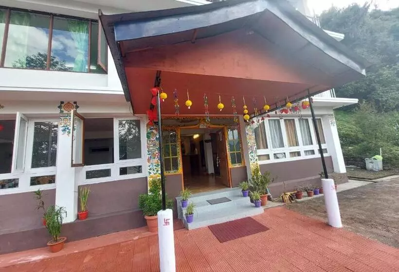 Hotelli Norbulingka Retreat