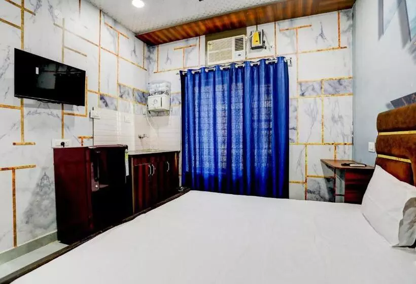ホテル Rishu Homestay    Lpu Law Gate    For Students, Couples, Parents, Family And Travellers