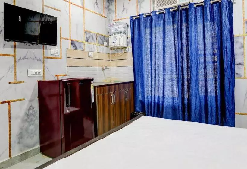 ホテル Rishu Homestay    Lpu Law Gate    For Students, Couples, Parents, Family And Travellers