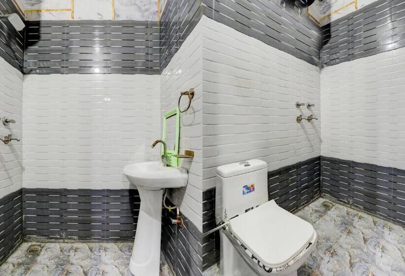 هتل Rishu Homestay    Lpu Law Gate    For Students, Couples, Parents, Family And Travellers