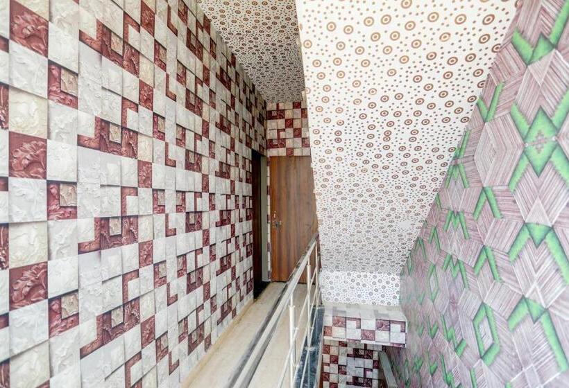 هتل Rishu Homestay    Lpu Law Gate    For Students, Couples, Parents, Family And Travellers