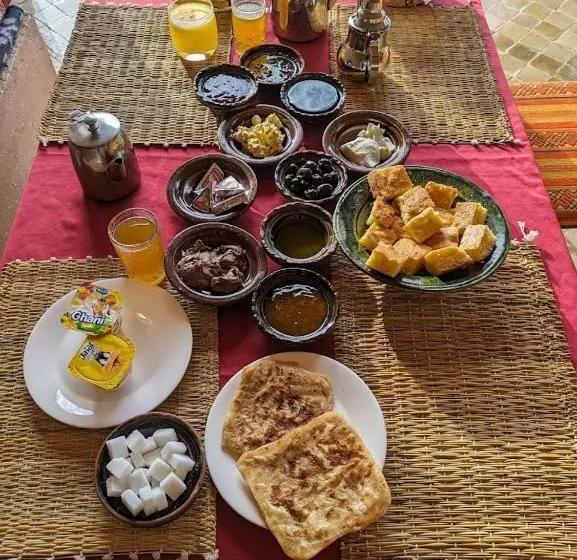 Hotelli Sandstar Palace