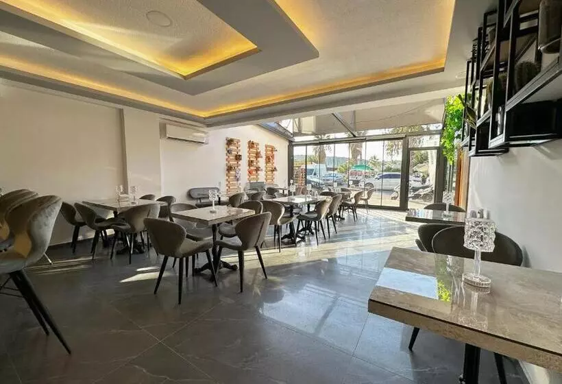 Marina Lora Butik Otel