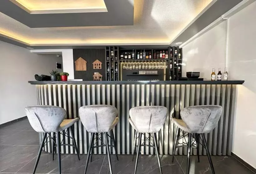 Marina Lora Butik Otel