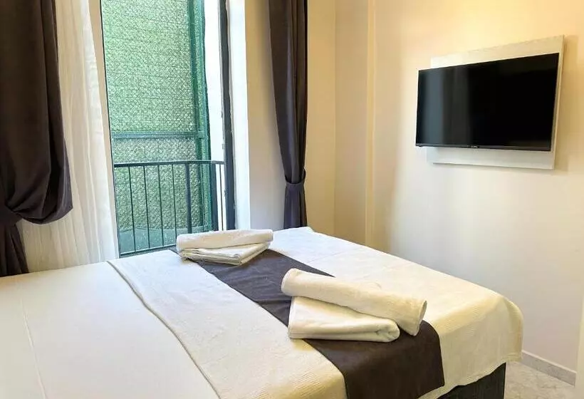 Marina Lora Butik Otel