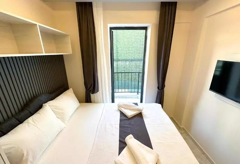 Marina Lora Butik Otel