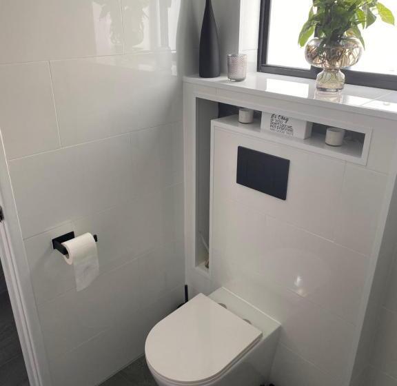 Пансион Lush Accommodation