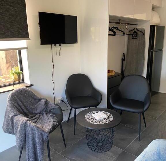 Пансион Lush Accommodation