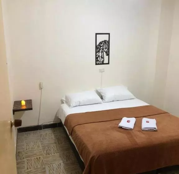 ペンション Hostal El Marial E