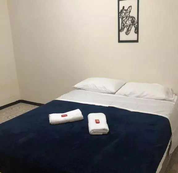 ペンション Hostal El Marial E