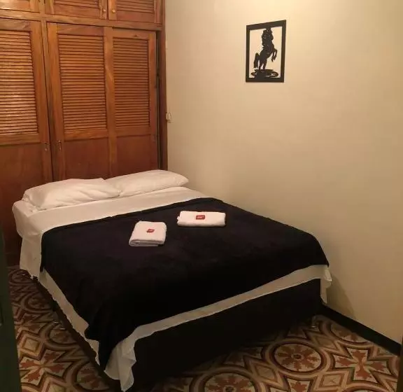 ペンション Hostal El Marial E