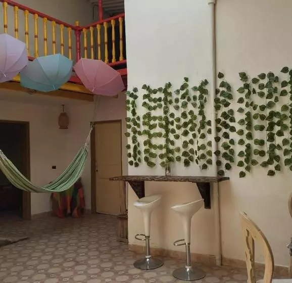 ペンション Hostal El Marial E