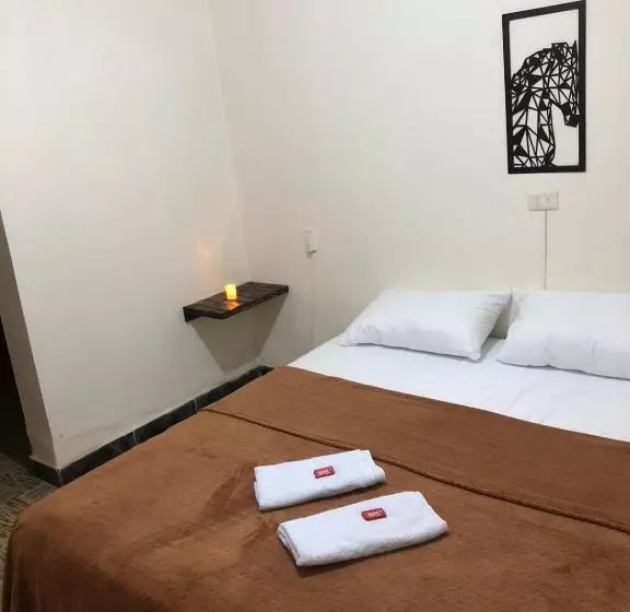 ペンション Hostal El Marial E