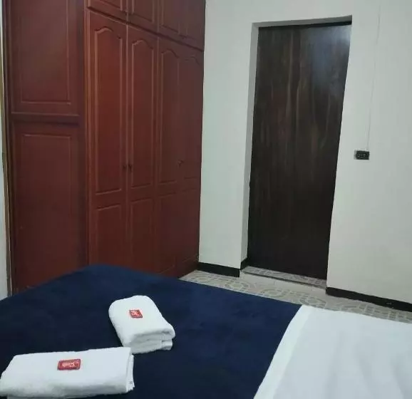 ペンション Hostal El Marial E