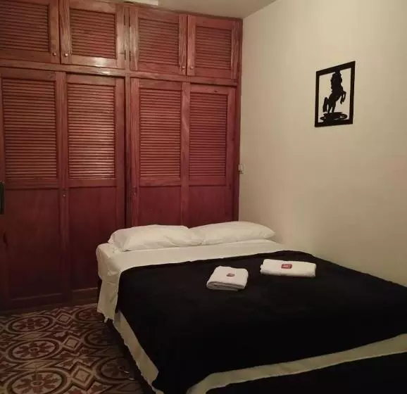 ペンション Hostal El Marial E