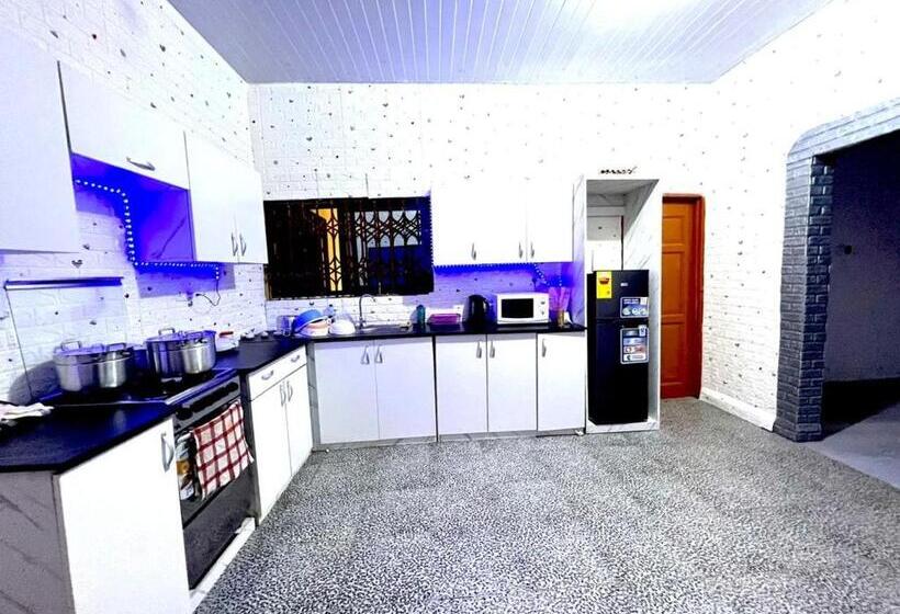 ペンション Oliver Cottage Guesthouse