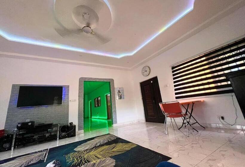 ペンション Oliver Cottage Guesthouse