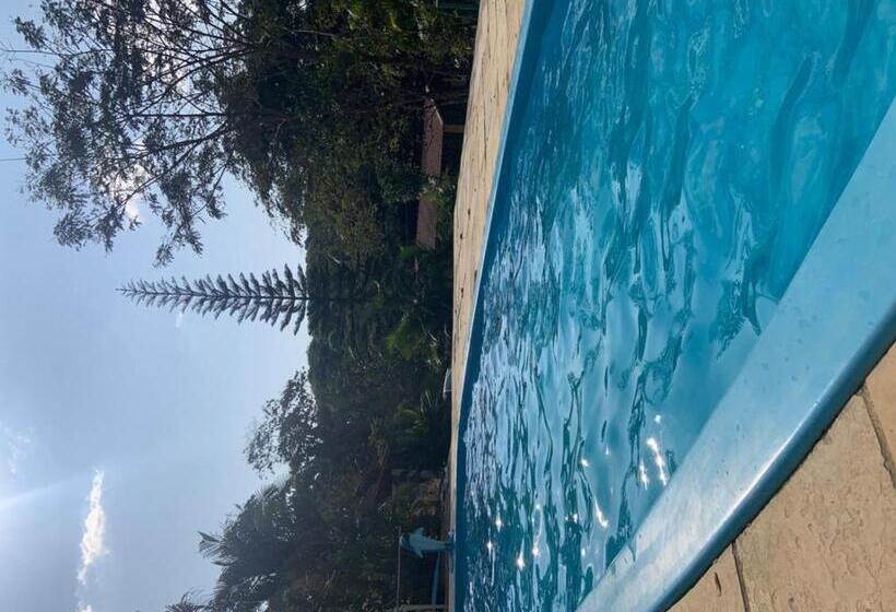 פנסיון Suite Apoena 1