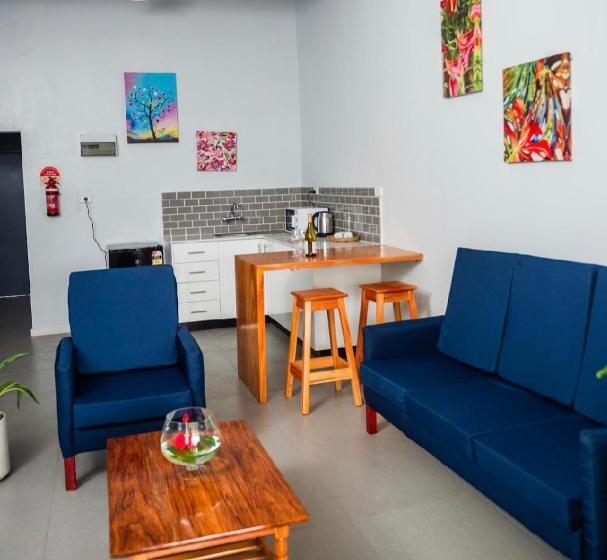 Yatulau Hotel And Conference