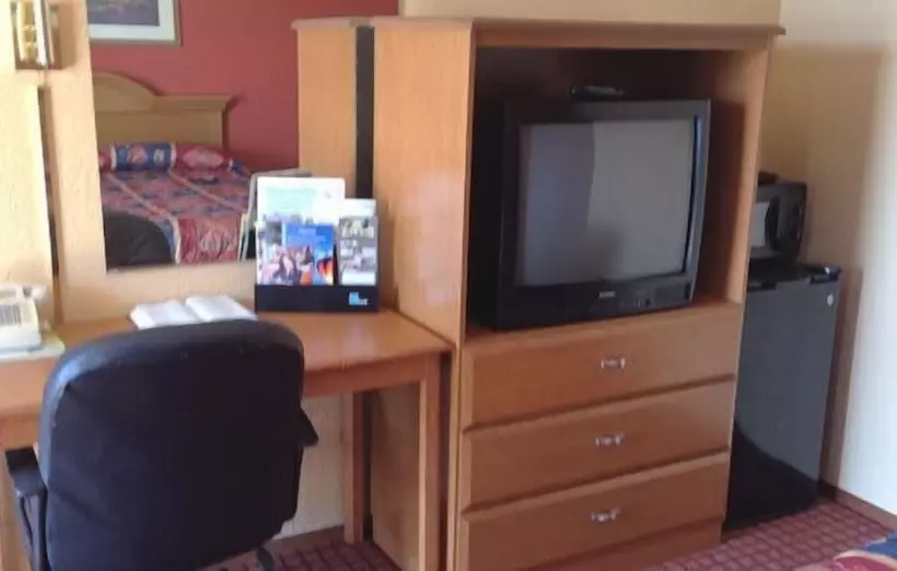 ホテル Dequeen Courtyard Inn