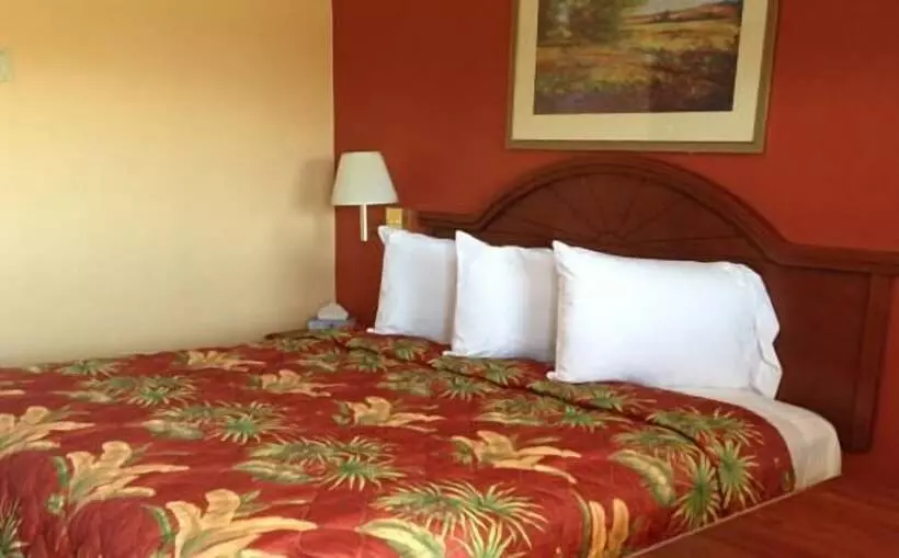 ホテル Dequeen Courtyard Inn