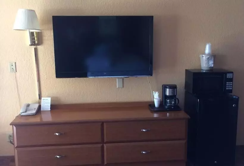 ホテル Dequeen Courtyard Inn